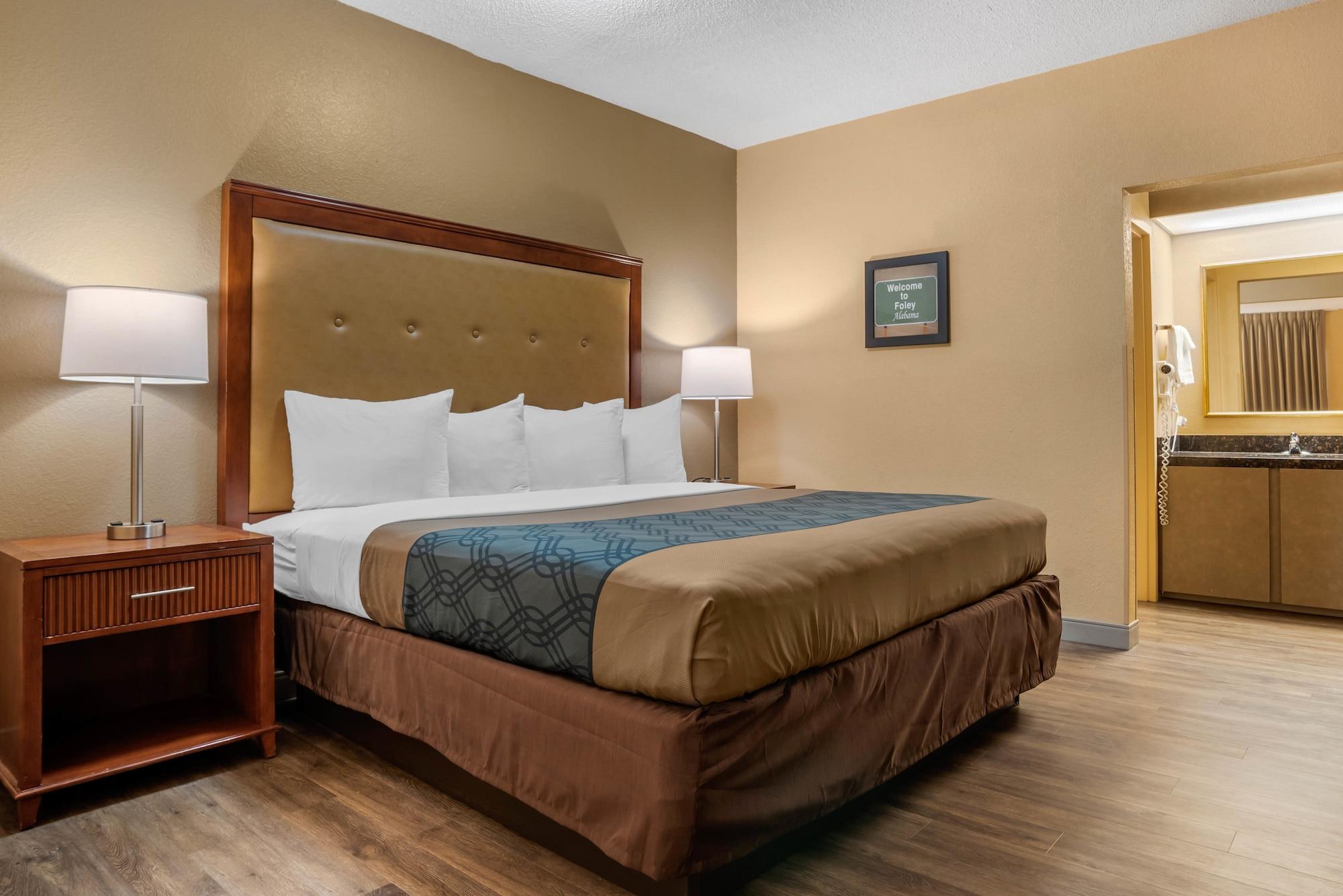 Econo Lodge Inn & Suites Foley-North Gulf Shores Екстериор снимка