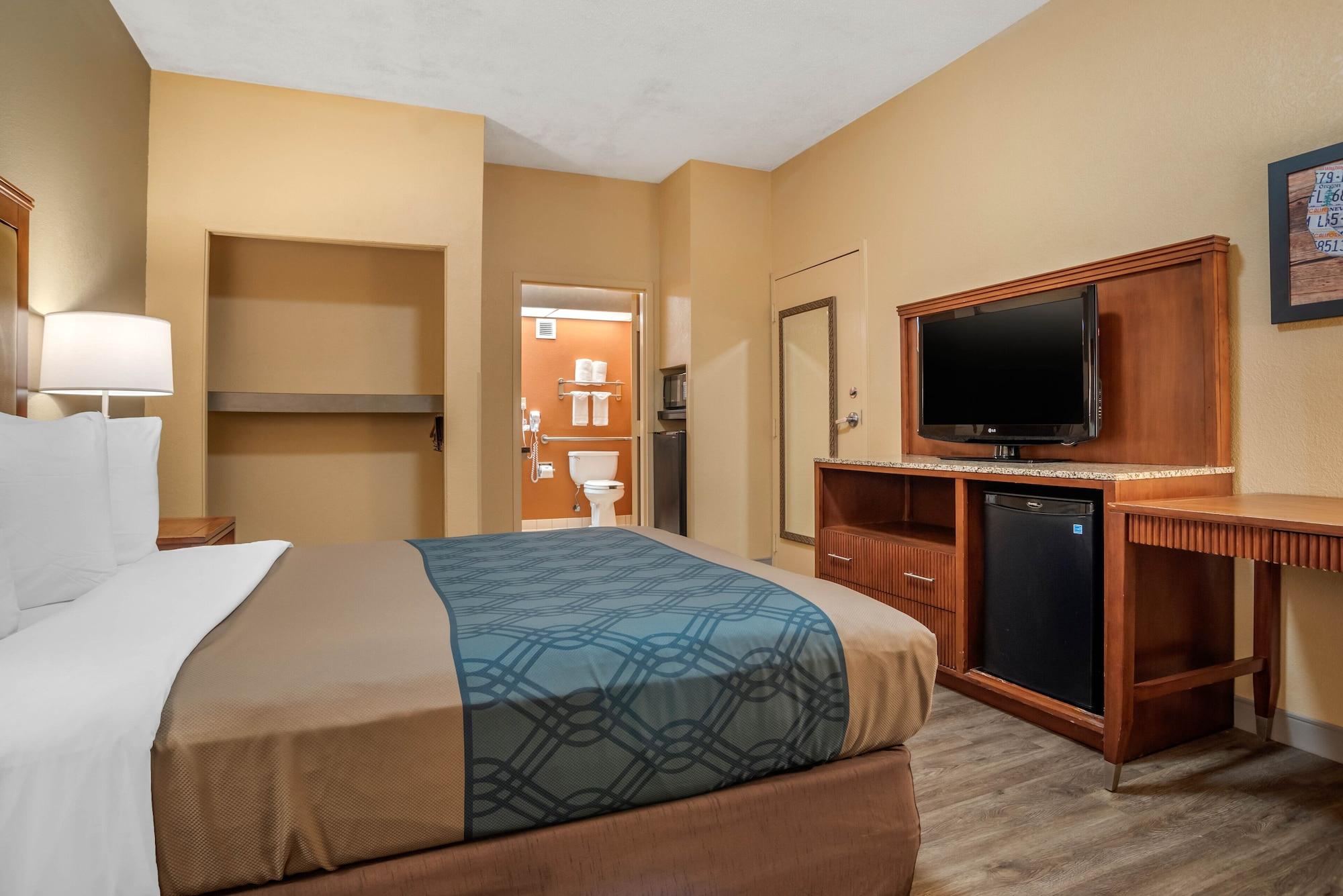 Econo Lodge Inn & Suites Foley-North Gulf Shores Екстериор снимка