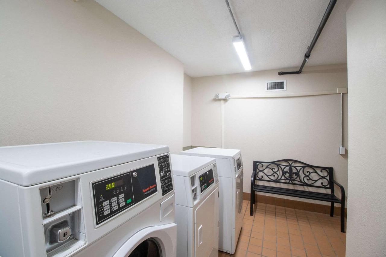 Econo Lodge Inn & Suites Foley-North Gulf Shores Екстериор снимка