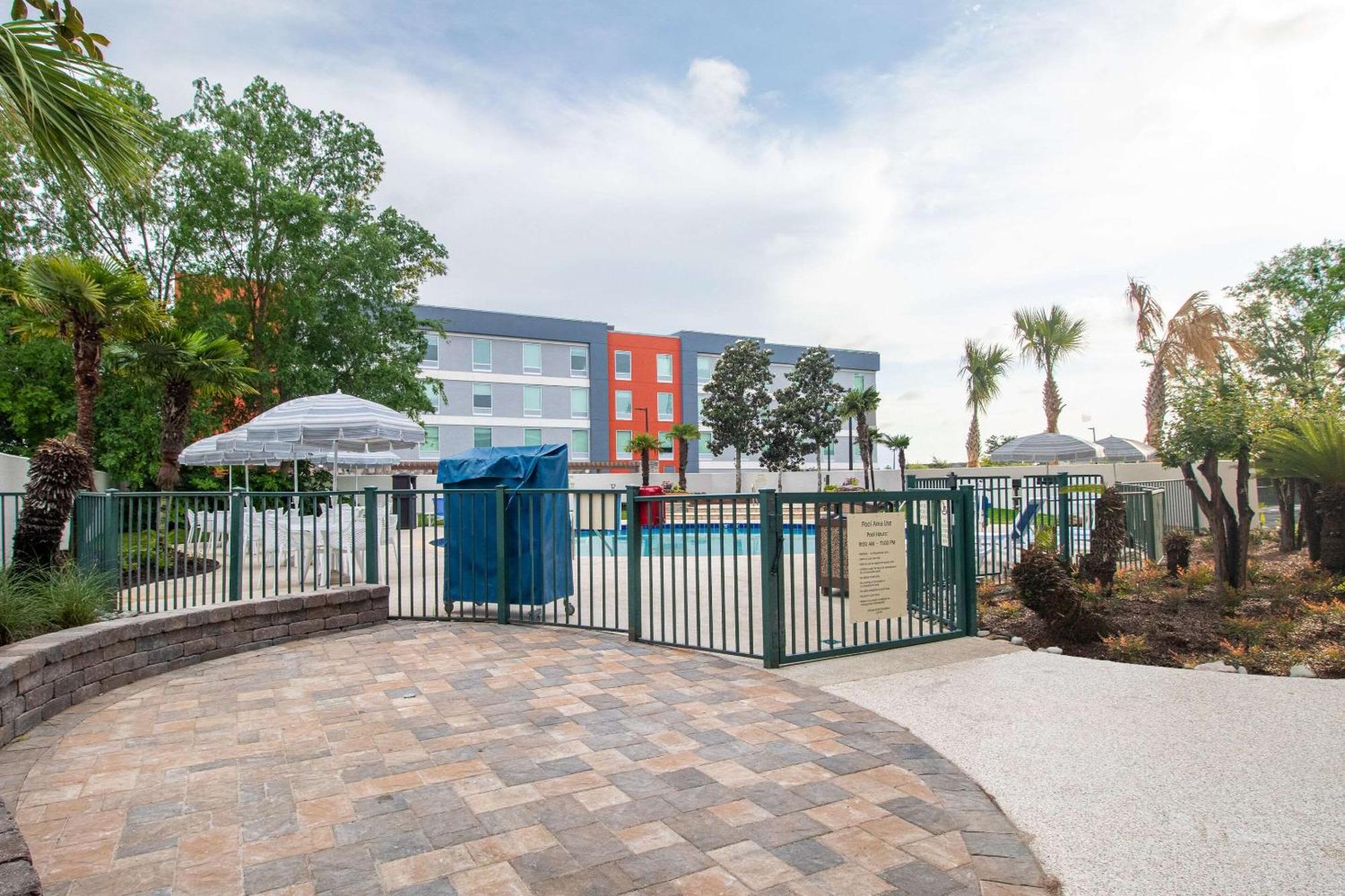 Econo Lodge Inn & Suites Foley-North Gulf Shores Екстериор снимка