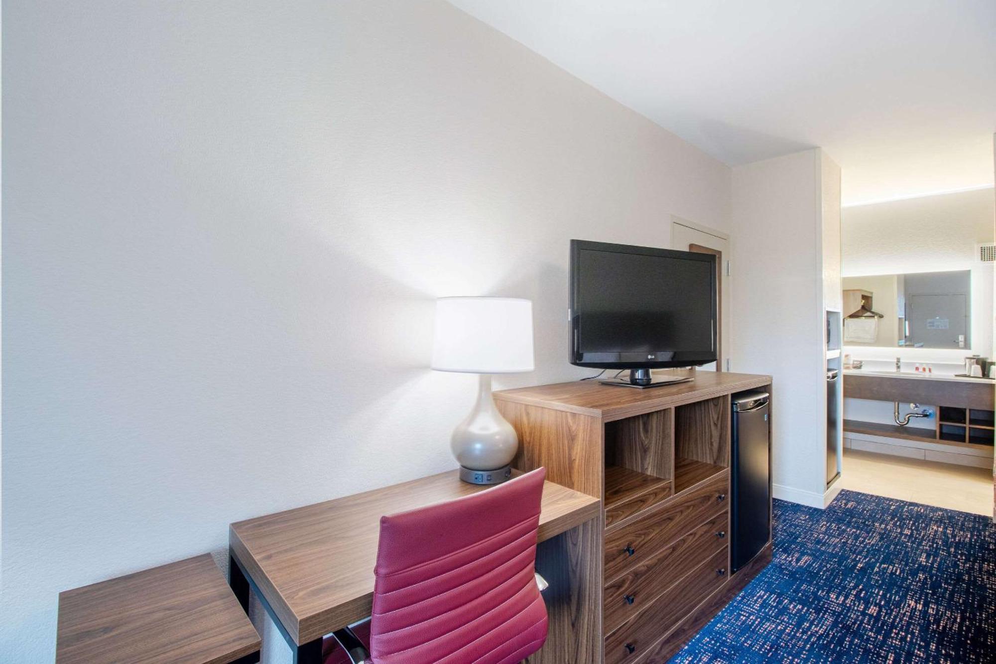 Econo Lodge Inn & Suites Foley-North Gulf Shores Екстериор снимка